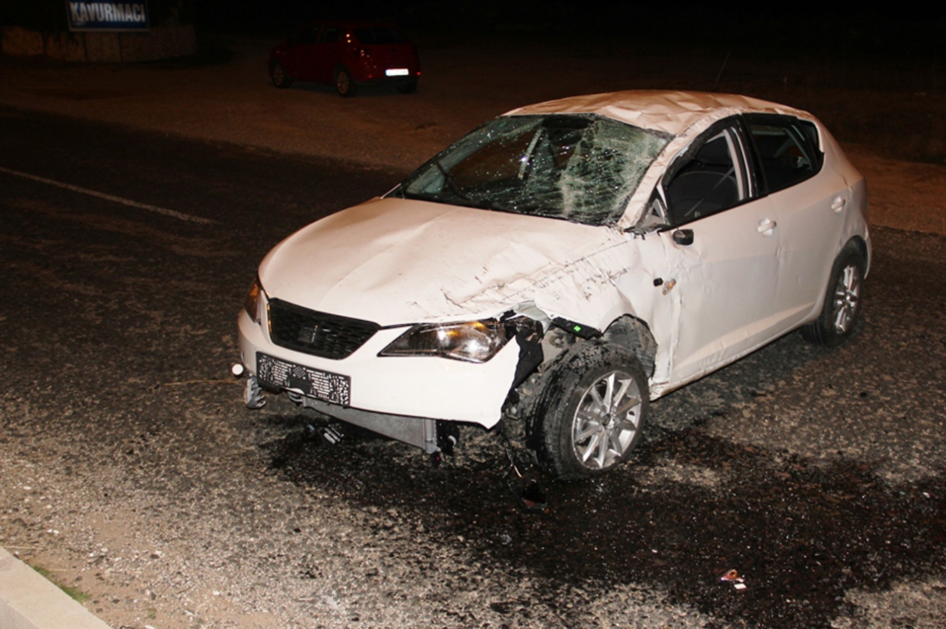 Midyat'ta trafik kazası : 3 yaralı Midyat'ta trafik kazası : 3 yaralı